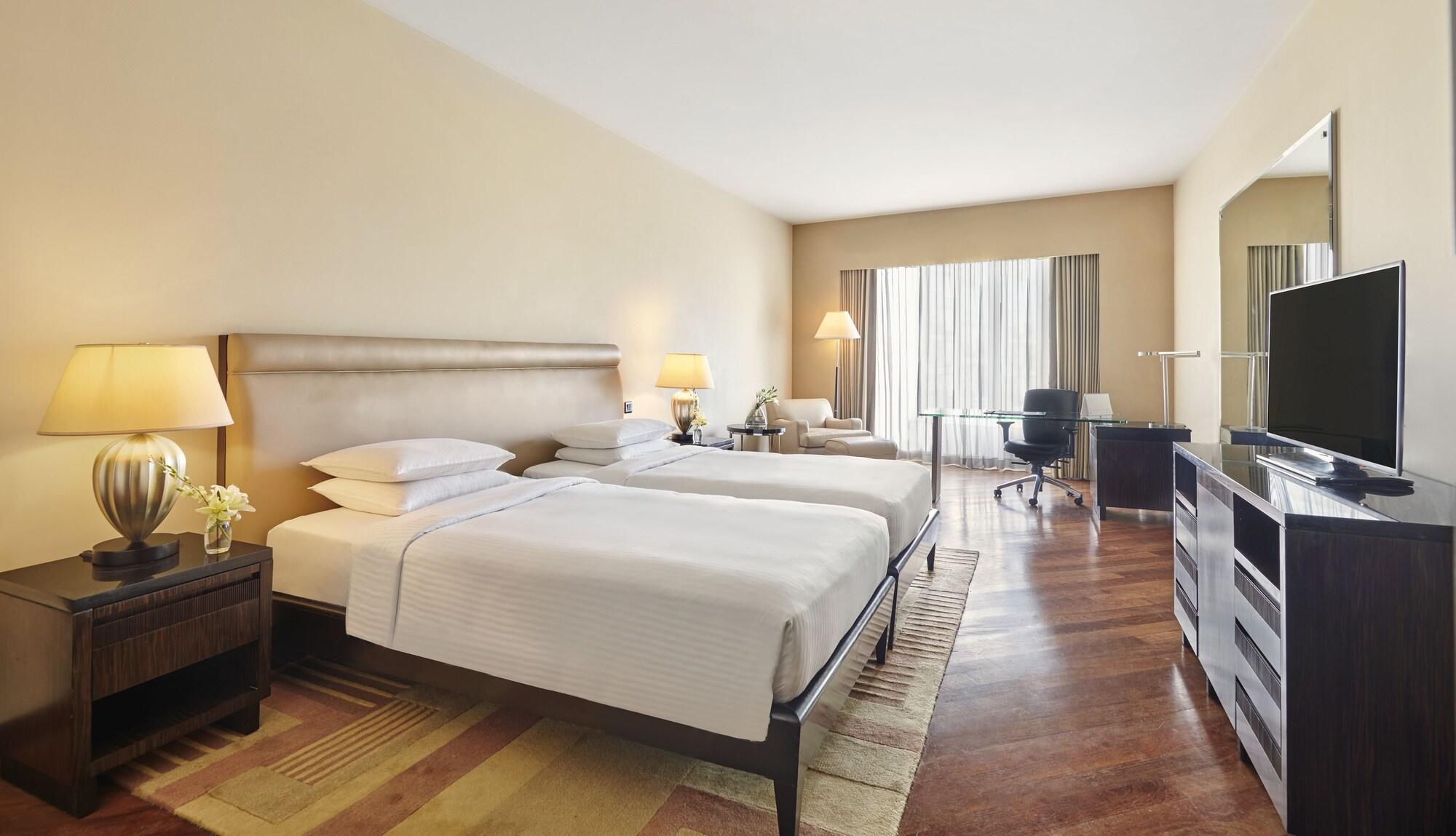 Hyatt Regency Mumbai International Airport Exterior foto A room at the Taj Bengal