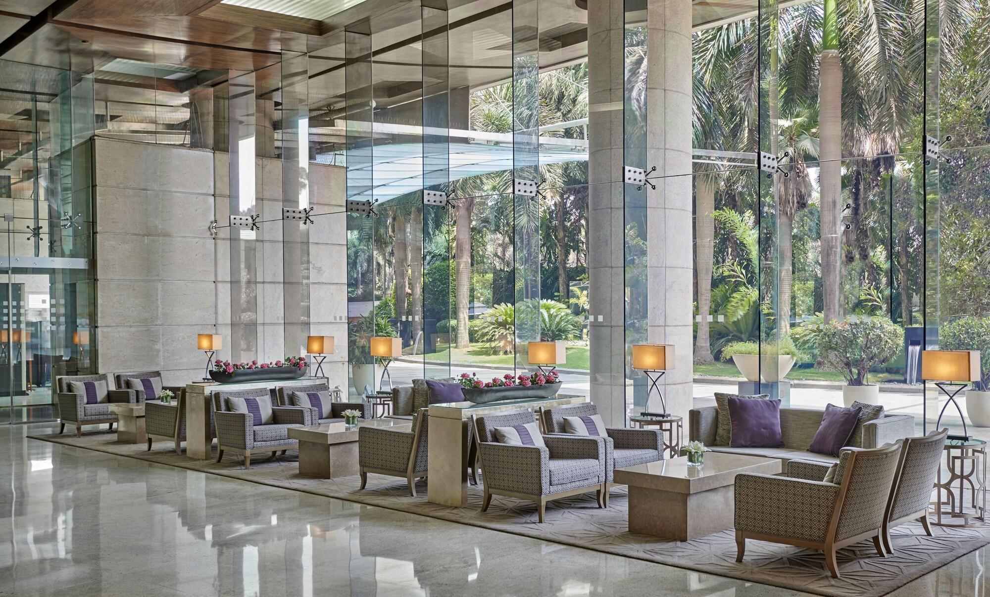Hyatt Regency Mumbai International Airport Exterior foto Lobby
