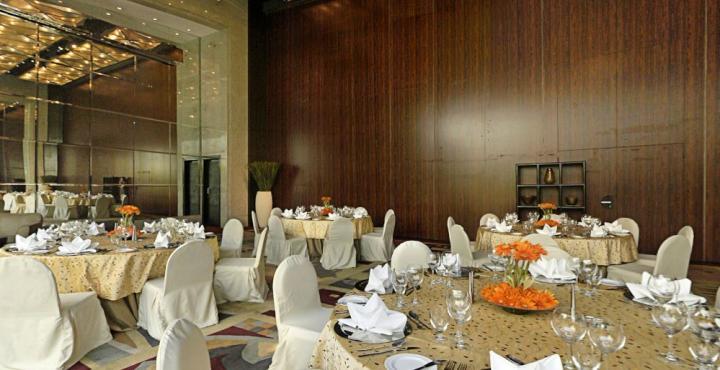Hyatt Regency Mumbai International Airport Exterior foto The ballroom