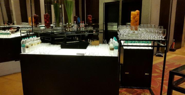Hyatt Regency Mumbai International Airport Exterior foto A bar at a hotel