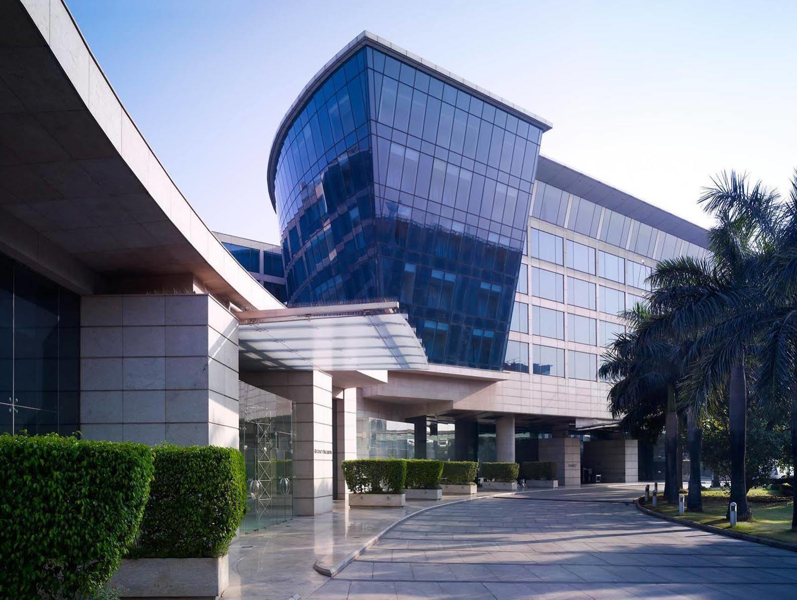Hyatt Regency Mumbai International Airport Exterior foto The Westin Dubai